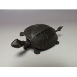 A CHINESE BRONZE LOCK AND KEY IN THE FORM OF A TURTLE, W 12 cm