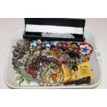 A QUANTITY OF COSTUME JEWELLERY