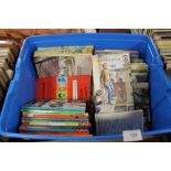 A BOX OF COLLECTABLE CHILDRENS BOOKS TO INC LADYBIRD, ENID BLYTON, EARLY PUFFIN PAPERBACKS ETC