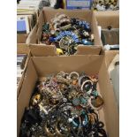 A LARGE QUANTITY OF COSTUME JEWELLERY