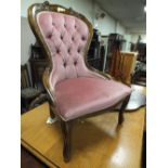 A REPRODUCTION SPOONBACK CHAIR