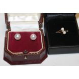 A BOXED 9CT GOLD PEARL RING TOGETHER WITH A PAIR OF PEARL EARRINGS