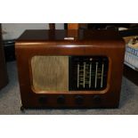 A VINTAGE WOODEN CASED PYE RADIO