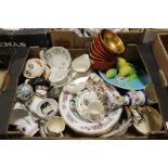 A TRAY OF VINTAGE CERAMICS TO INCLUDE CRESTED WARE