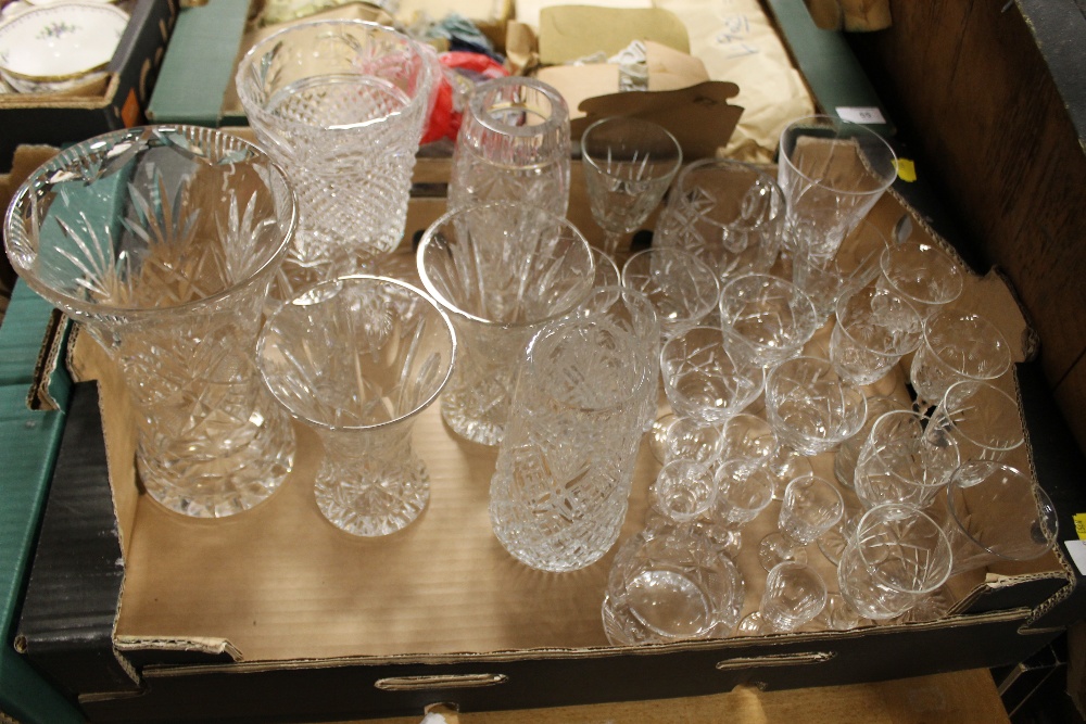 A TRAY OF CUT GLASS TO INCLUDE VASES, GLASSES ETC
