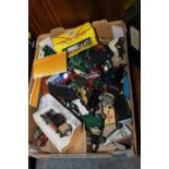 A BOX OF TOY CARS TO INCLUDE LESNEY