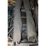 A COLD WAR ERA BRITISH ARMY SLEEPING BAG, SET OF RED COLD WAR ERA BRITISH ARMY GROUND TO AIR