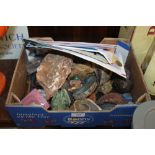 A TRAY OF GEMSTONES, MINERALS AND GEODES ETC