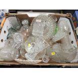 A TRAY OF ASSORTED GLASSWARE TO INCLUDE ROYAL BRIERLY