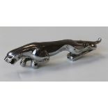 A VINTAGE JAGUAR CAR MASCOT, chrome plated, L 19 cm