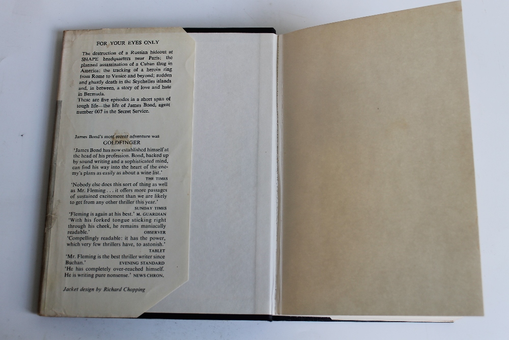 IAN FLEMING - JAMES BOND FIRST EDITION BOOK - 'FOR YOUR EYES ONLY', Jonathan Cape 1960 with dustjac - Bild 2 aus 4