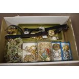 A BOX OF ASSORTED COSTUME JEWELLERY TO INCLUDE WRISTWATCHES