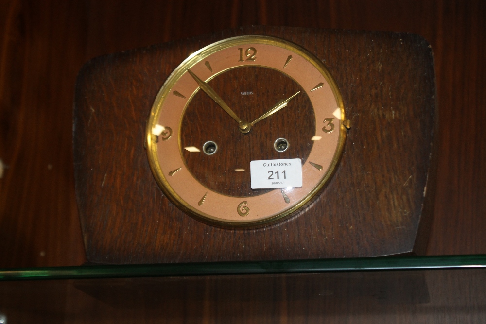 A RETRO SMITHS OAK MANTEL CLOCK