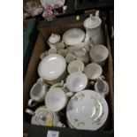 A TRAY OF CHINA TO INCLUDE ROYAL DOULTON BERKSHIRE