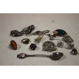 A BAG OF SILVER JEWELLERY ETC