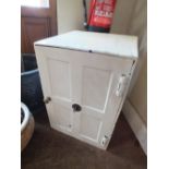 A WHITE SAFE BOX PLUS KEY