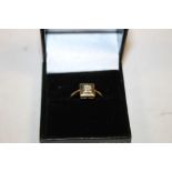 A 9CT GOLD AND DIAMOND FIVE STONE LADIES DRESS RING