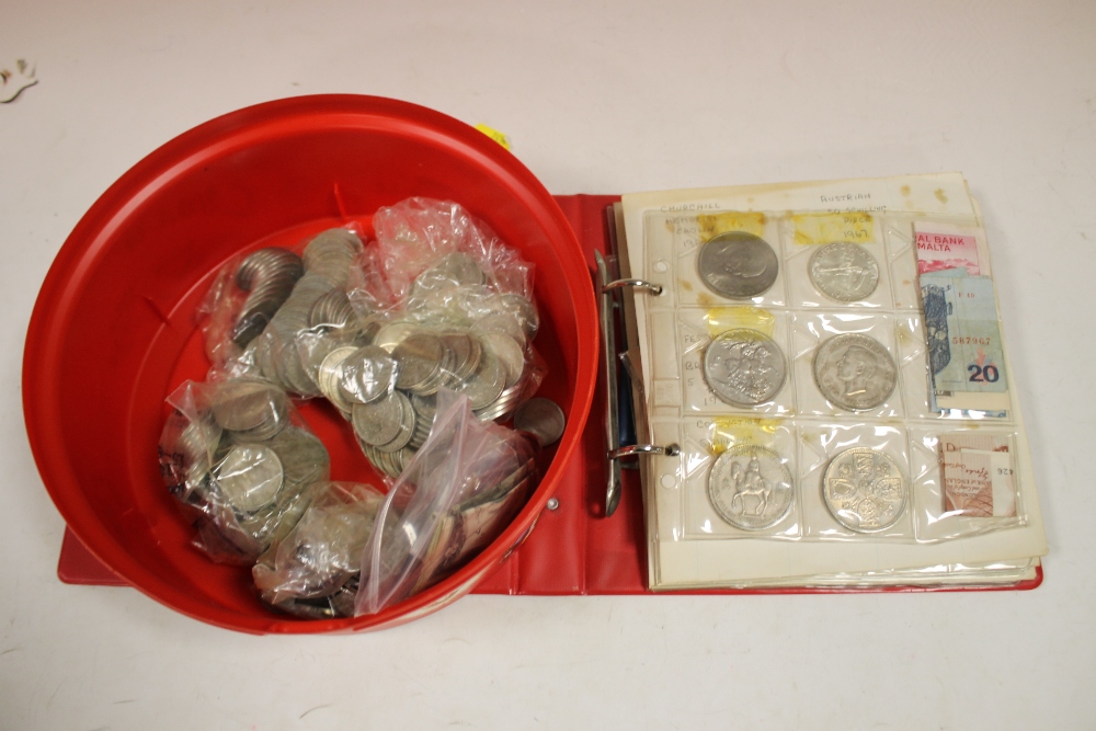 A QUANTITY OF BRITISH AND WORLD COINS PLUS AN ALBUM, BANKNOTES ETC