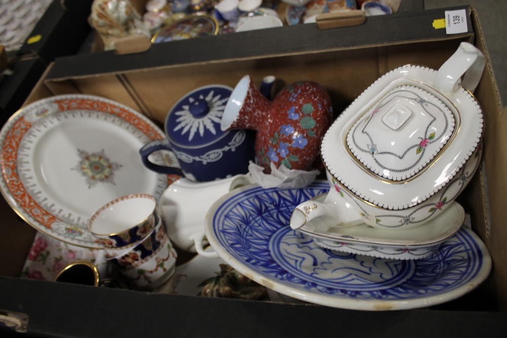 A TRAY OF CERAMICS TO INCLUDE AN ADAMS JASPERWARE STYLE TEAPOT, AYNSLEY ETC.