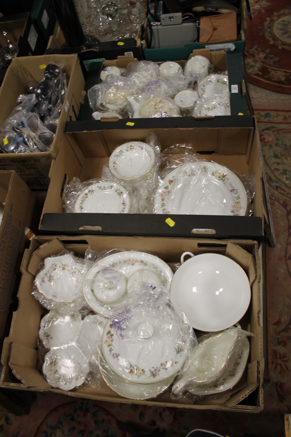 THREE TRAYS OF WEDGWOOD MIRABELLE TEA AND DINNERWARE TO INCLUDE TEAPOT, TUREEN, DINNER PLATES ETC.