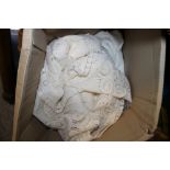 A QUANTITY OF VINTAGE LINEN