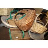 A QUANTITY OF ASSORTED WICKER WARE, TO INCLUDE A WOODEN TRUG