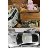 A BOX OF ASSORTED SUNDRIES TO INCLUDE A MODEL OF A VW CAMPER, BOOK ENDS, ETC