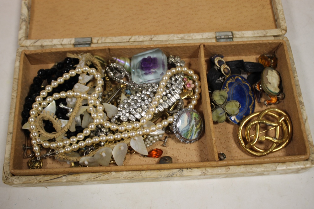 A BOX OF VINTAGE COSTUME JEWELLERY