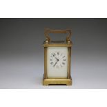 A FRENCH BRASS CARRIAGE CLOCK, circa 1900, H 14.5 cm