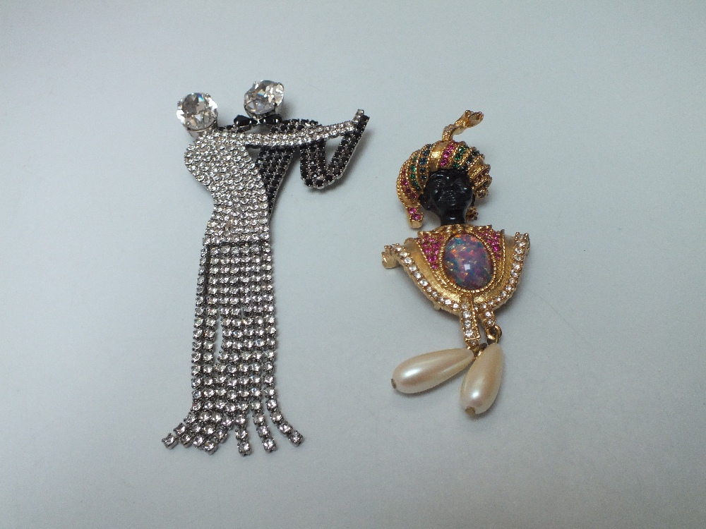 TWO VINTAGE BUTLER AND WILSON DESIGNER BROOCHES, comprising a 'Dancing Couple' brooch, H 13.4 cm an - Image 8 of 8