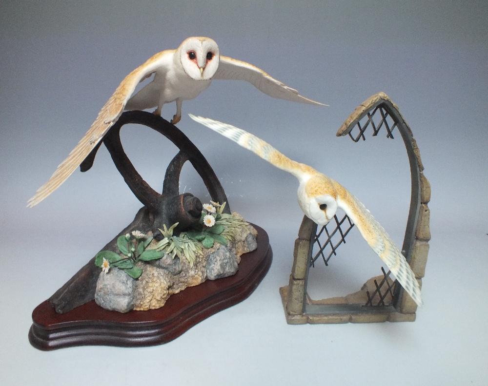 A BORDER FINE ARTS OWL IN FLIGHT ON PLINTH, together with a Border Fine Arts 'Finesse' cast and cer