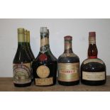 ONE BOTTLE OF GRAND MARNIER - 1960S / 1970S BOTTLING, together with 1 x Drambuie 1960s/70s bottling