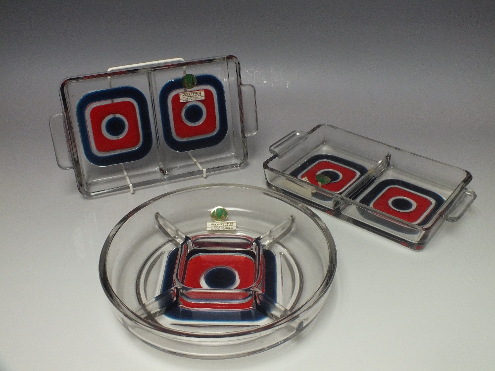 THREE BOXED EXAMPLES OF GERMAN WALTHER KRISTALLGLAS C1960/70, comprising a circular sectional hors