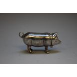 A STERLING SILVER 925 NOVELTY VESTA IN THE FORM OF A PIG, W 5 cm