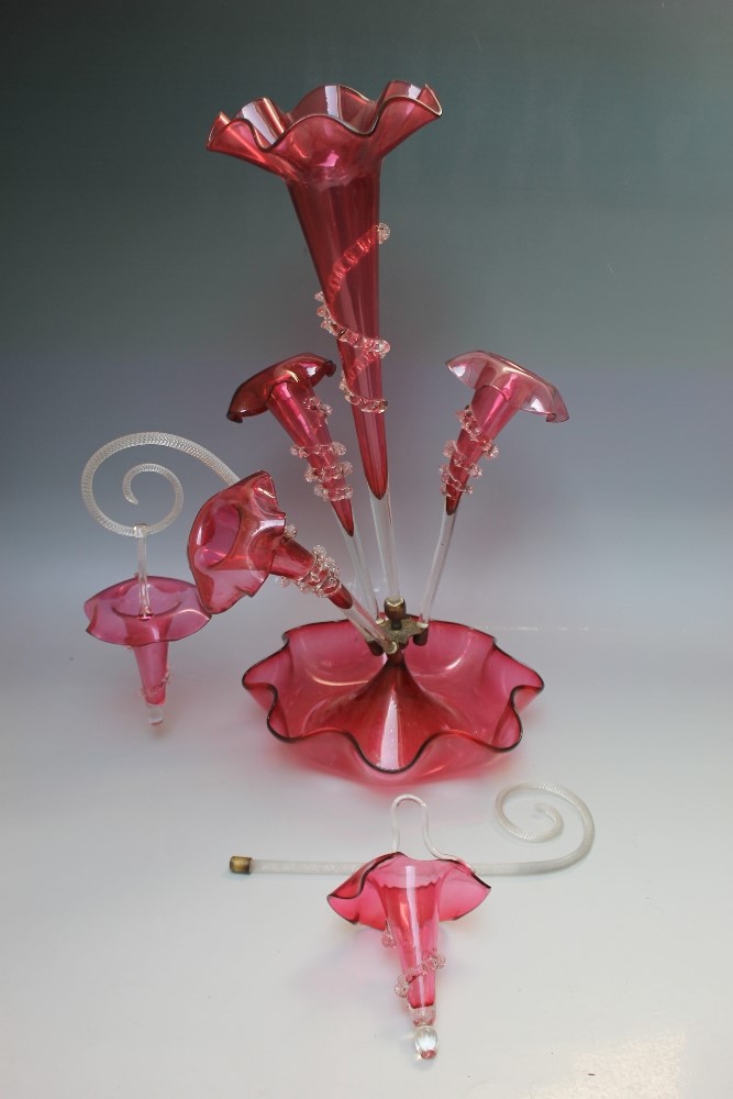 A VICTORIAN CRANBERRY GLASS EPERGNE, central frilled bowl and tall trumpet vase, with three further - Bild 2 aus 2