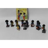 A QUANTITY OF ROBERTSON GOLLIWOG BAND FIGURES (ONE A/F) AND THREE FOOTBALLERS TOGETHER WITH 'THE