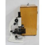 A PCB 1600 MICROSCOPE, in fitted case and accessories to include lenses