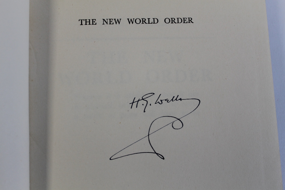 H. G. WELLS - 'THE NEW WORLD ORDER', Secker and Warburg, 1940, first edition with dust jacket signe - Image 4 of 9
