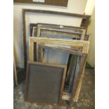 LARGE QUANTITY OF VINTAGE PICTURE FRAMES A/F