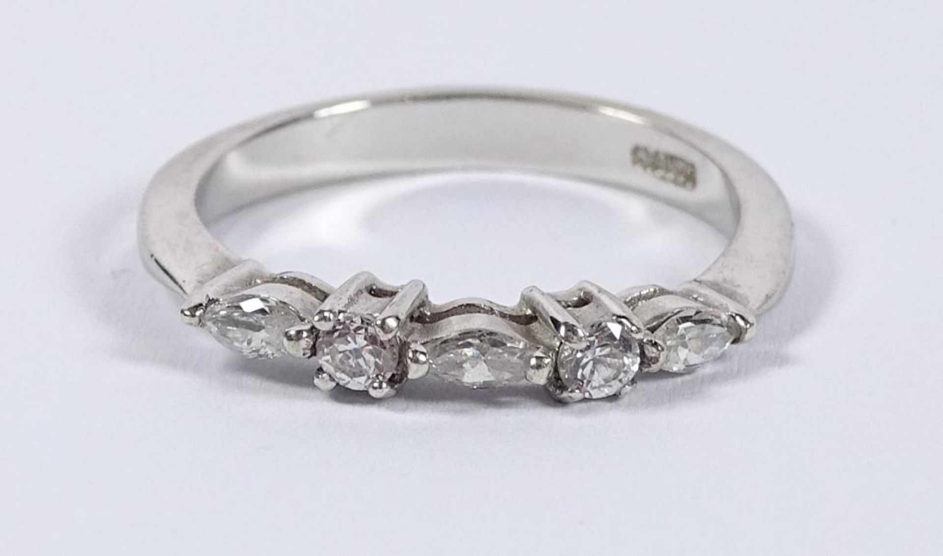 Ring, Silber -925- mit klaren Steinen, 2,2gr., RG 55 - Bild 2 aus 4