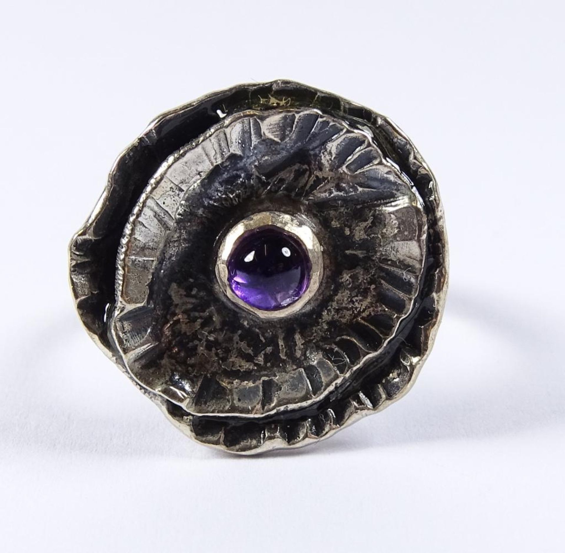 Ring, Silber -925- mit einem kleinem Amethyst, 4,4gr., RG 55, Kopf d-1,9cm