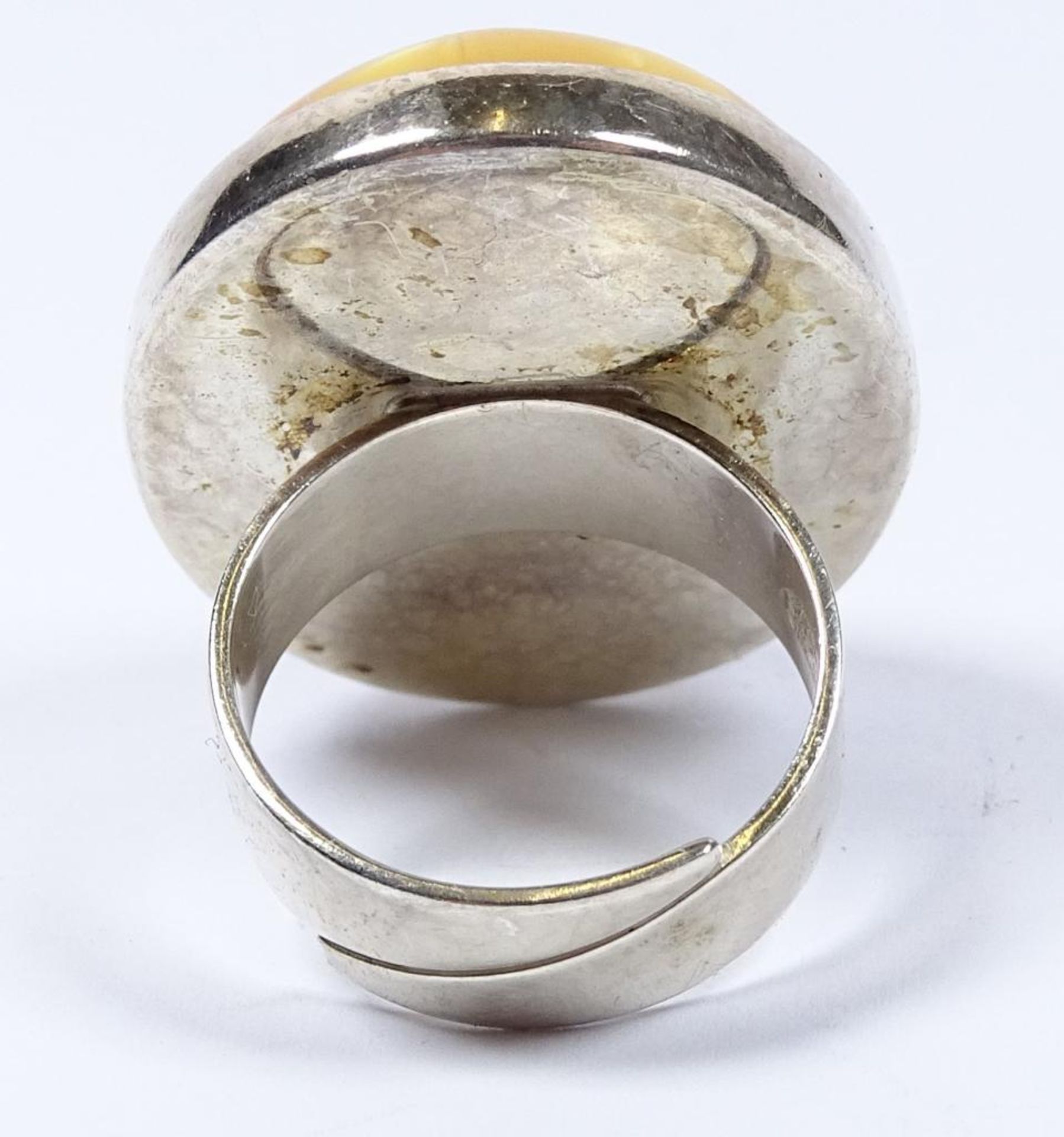 Ring, Bernstein, N.E.From Danmark,Sterling Silber, ovaler Bernstein 28x23mm, 11,5gr., Ringschiene - Bild 3 aus 4