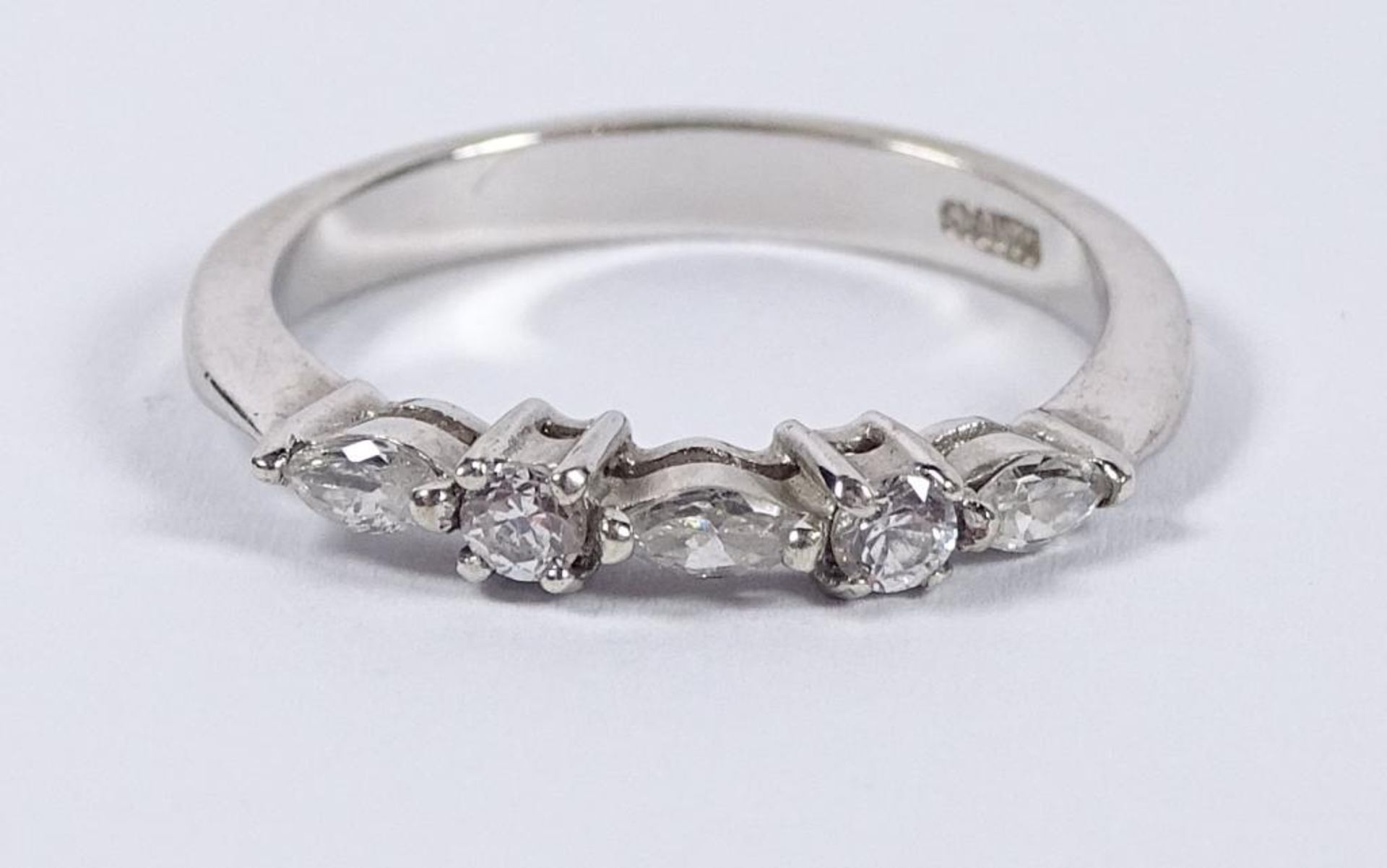 Ring, Silber -925- mit klaren Steinen, 2,2gr., RG 55