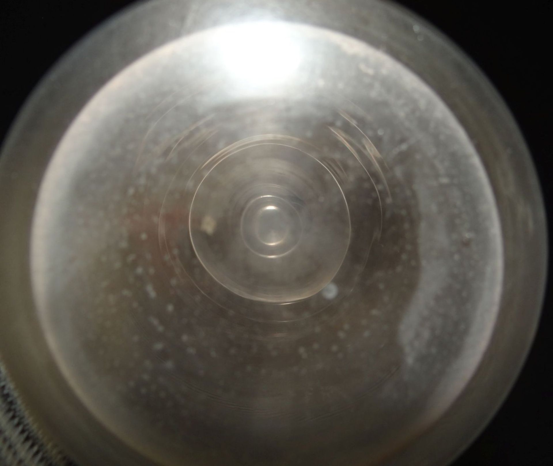 hoher Jugendstil-Weinkrug, geriffeltes Glas, versilb. Montur, H-32 cm - Bild 5 aus 5
