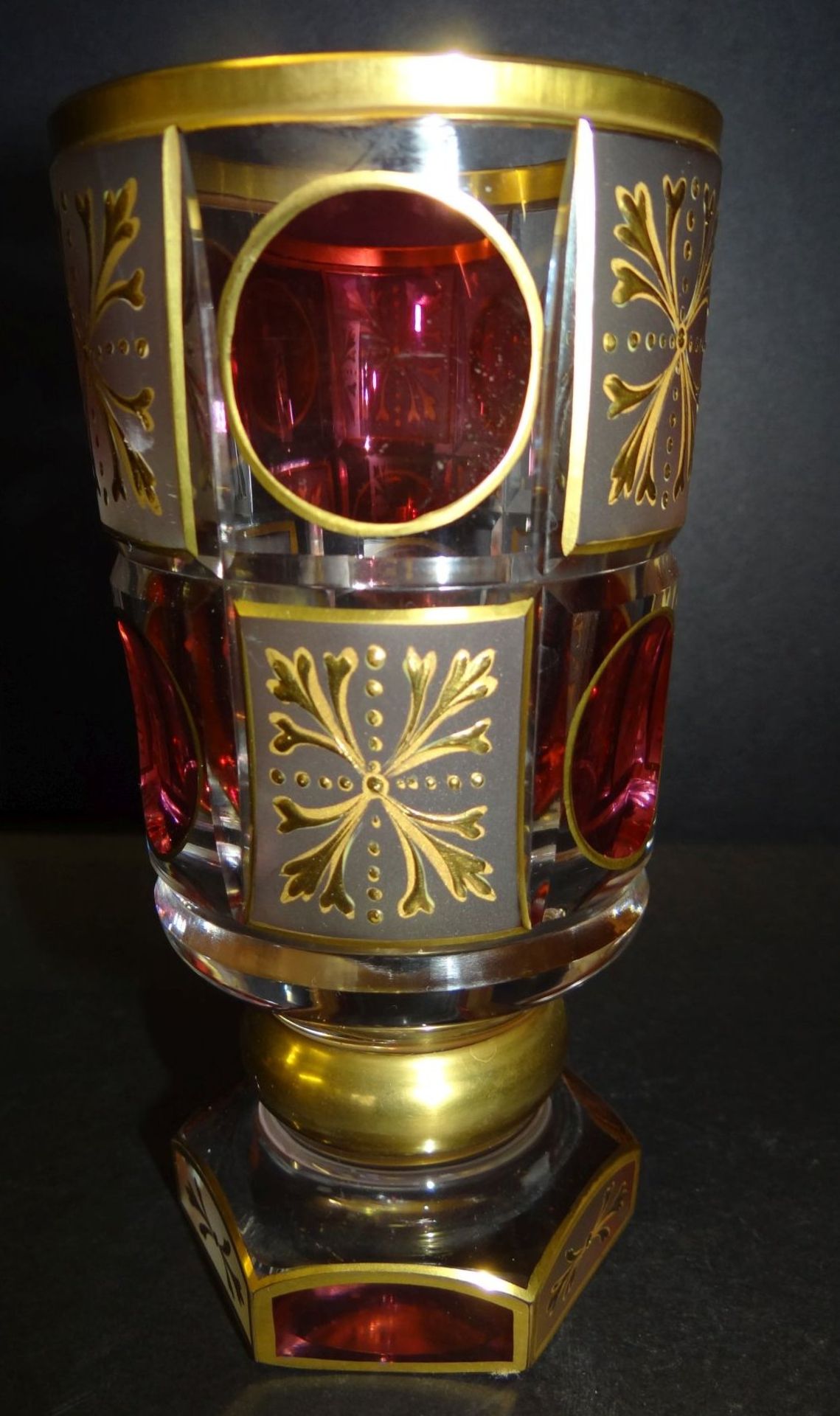 Pokalglas auf Stand, Golddekor, H-15,5 cm - Bild 2 aus 5