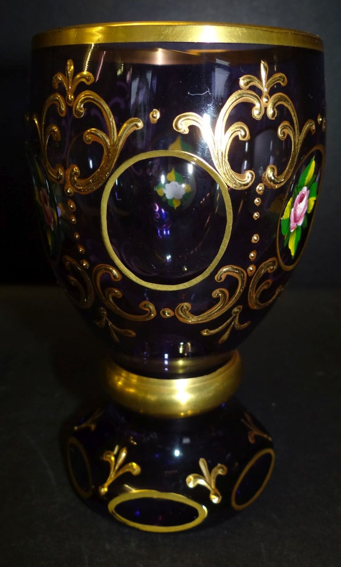 Pokalglas, violett mit Gold-und Emaillemalerei, H-13,5 cm - Bild 4 aus 5