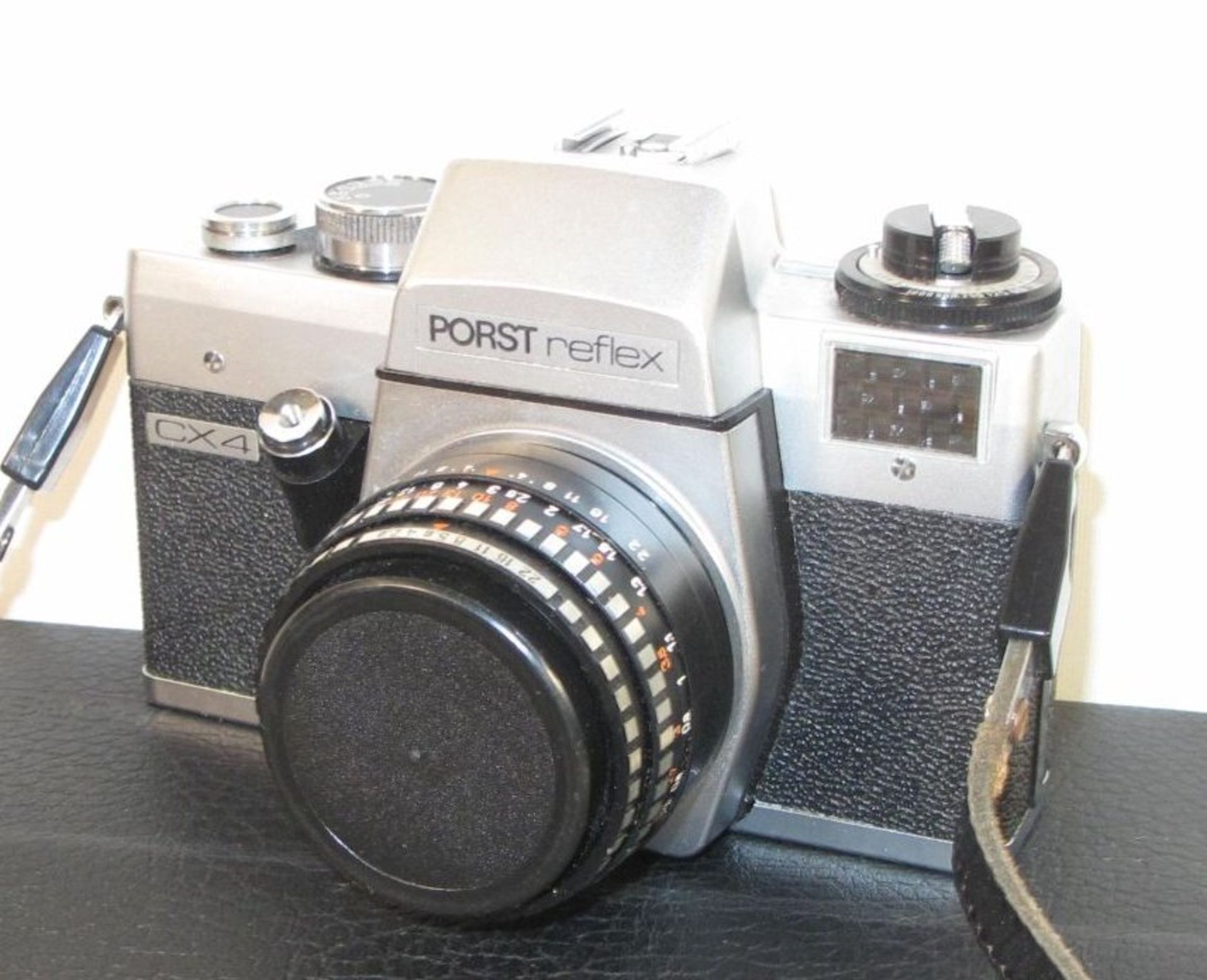 Fotoapparat "Porst Reflex CX 4" anbei 2 Objektive und Blitz, in Tasche. Funktion nicht geprüf - Bild 2 aus 3