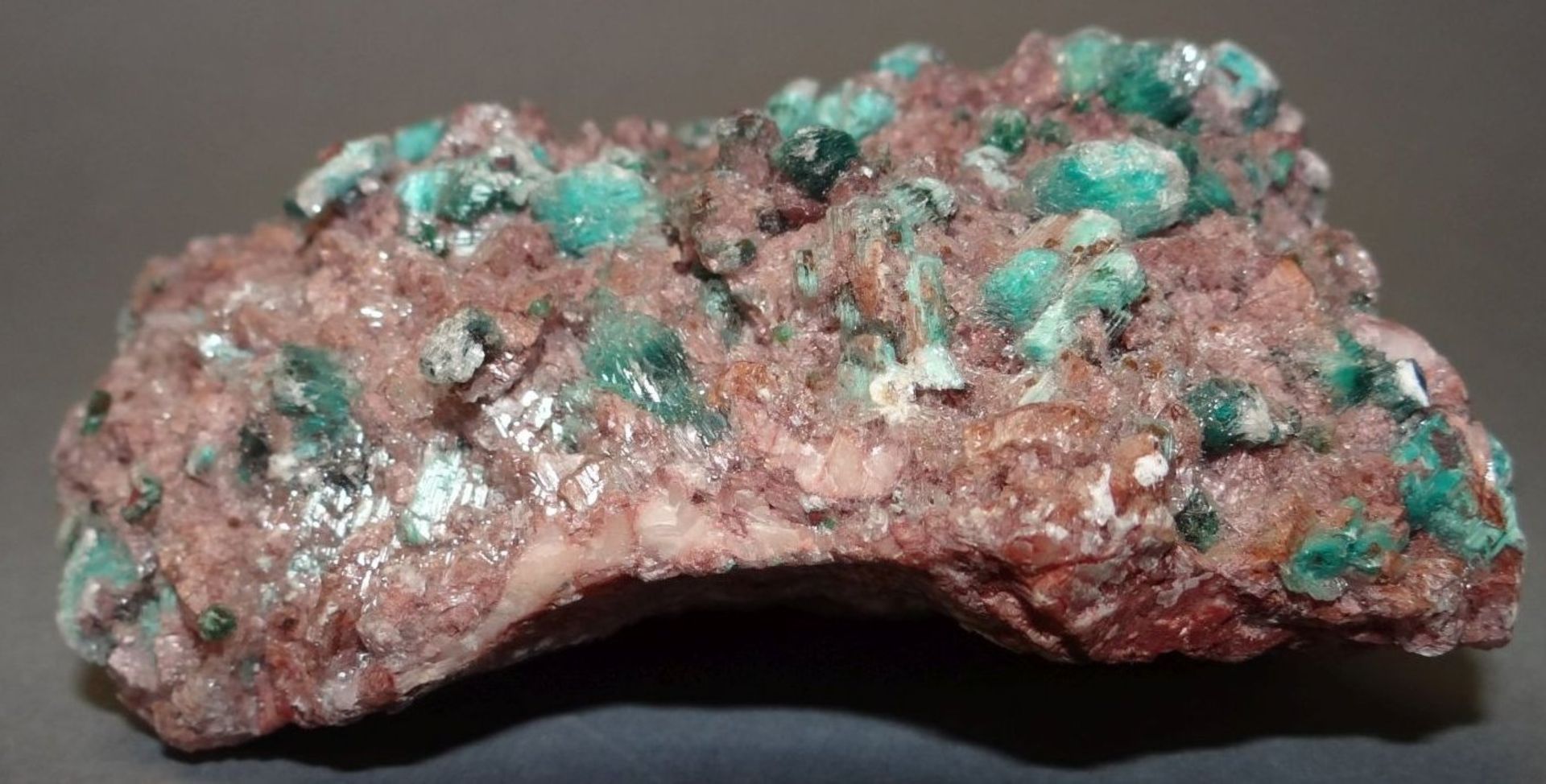 Mineral, mit grünen Steinen bewachsen?, 8x9 c - Bild 2 aus 4