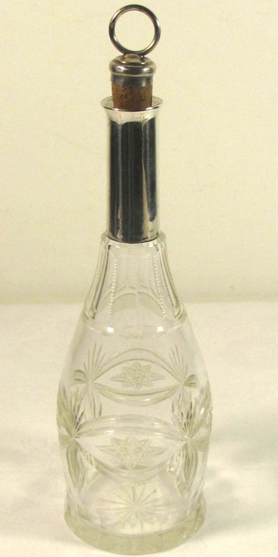 Karaffe, Kristall beschliffen, Silbermontur -800-, Korken 925er Silber, Glas mit Ablagerungen, H-
