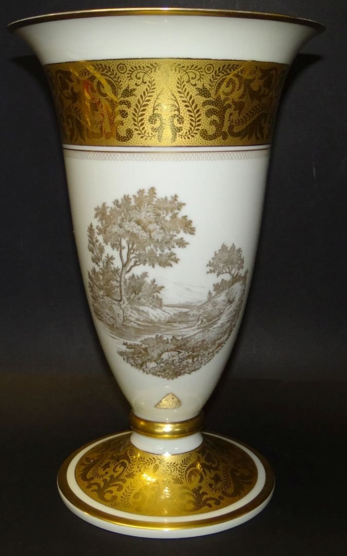 grosse Vase auf Stand "Rosenthal" Ätzgolddekor, um 1920, H-29 cm, D-oben 19 c